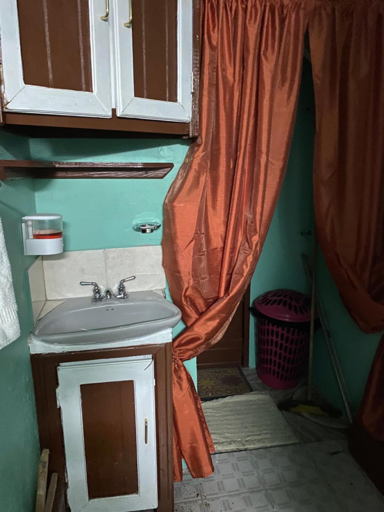 Anne'S Homestay Banse Экстерьер фото